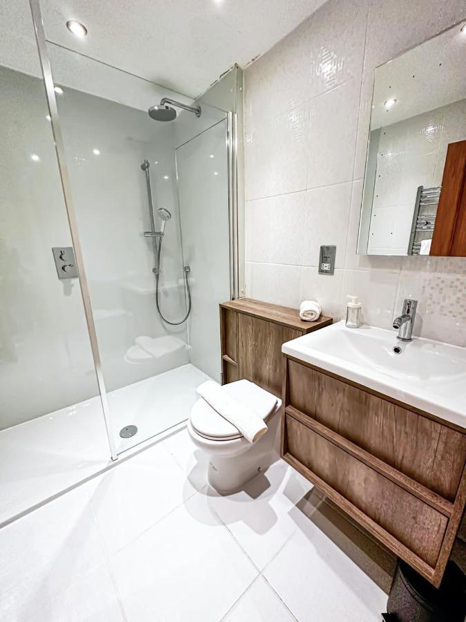 Garden Flat In Period Property Centrally Located Bath Exterior foto