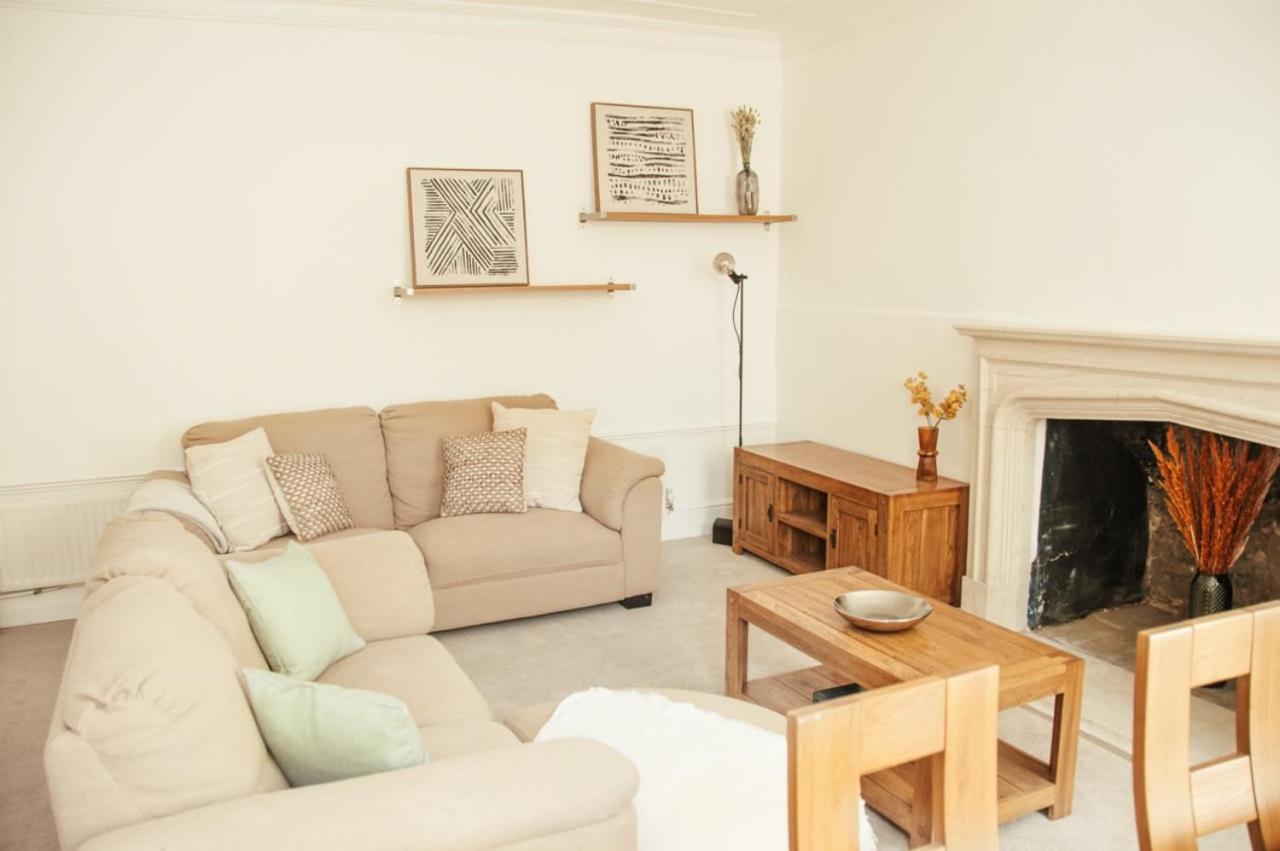 Garden Flat In Period Property Centrally Located Bath Exterior foto